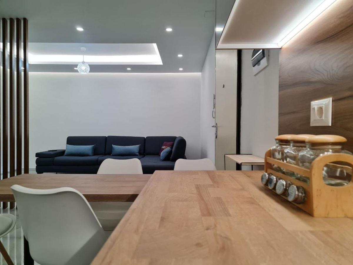 Alvi Apartment *